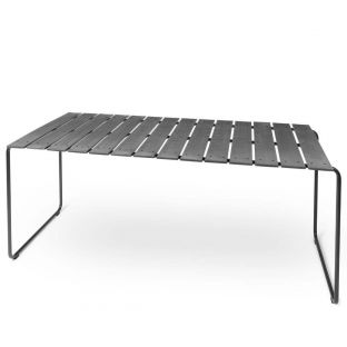 Ocean rectangular outdoor table by Nanna Ditzel for Mater
